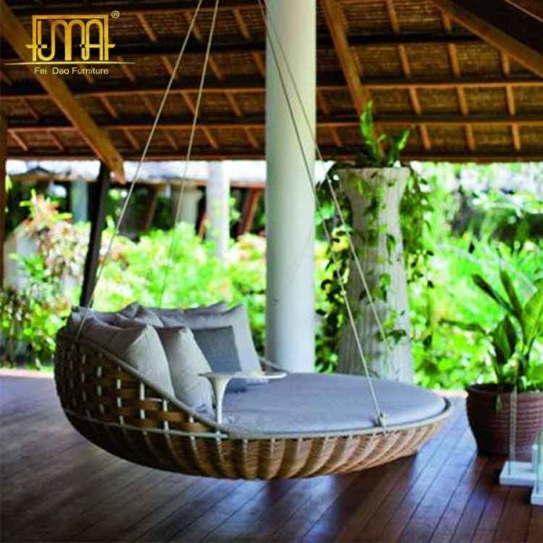 Rattan Patio Daybed