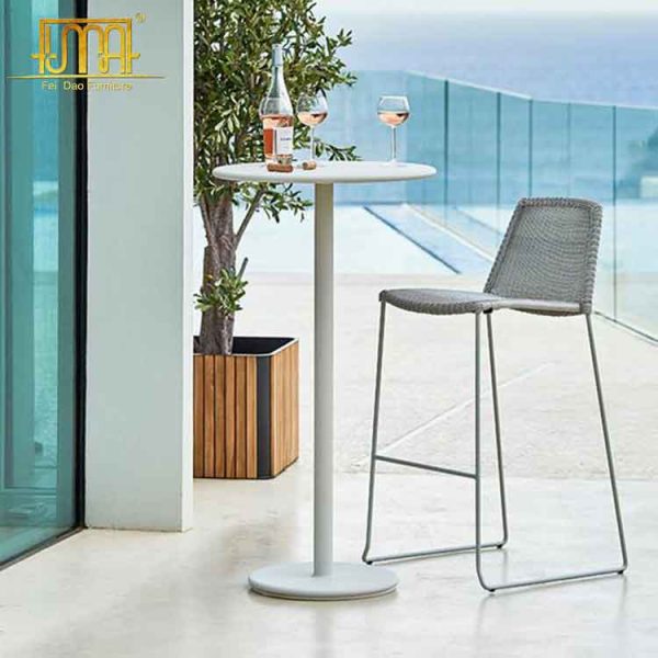 Tall outdoor bar stools