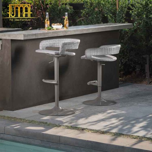 Swivel outdoor bar stools