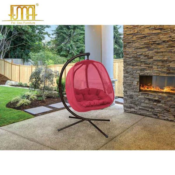 Outdoor hanging egg chair