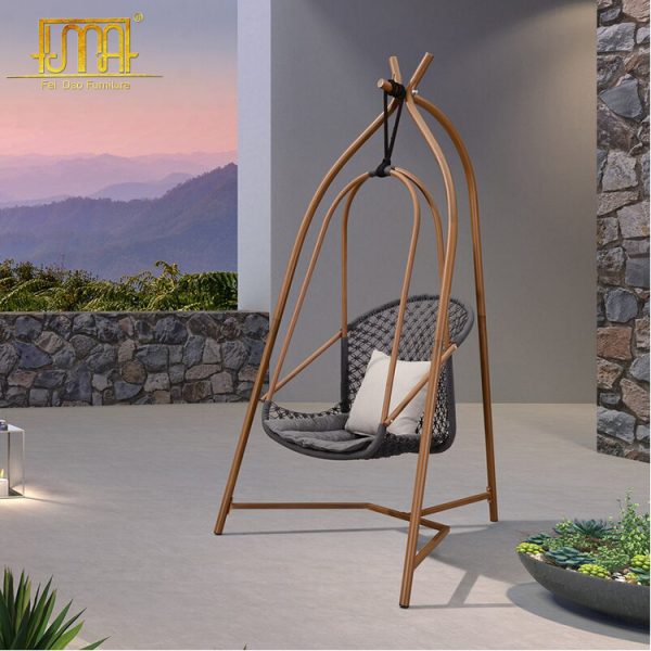 Hanging chair with stand