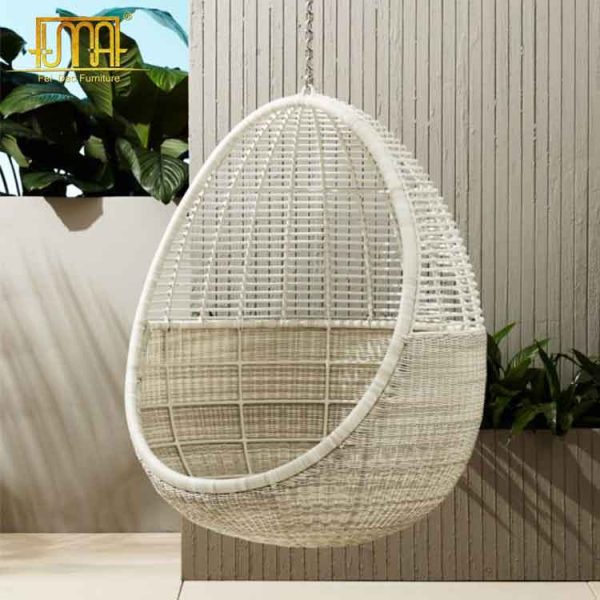 Outdoor hanging chair