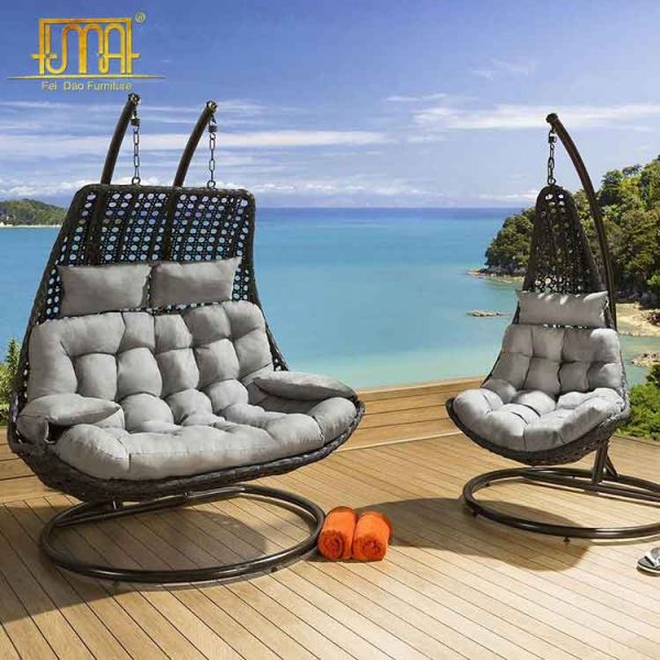 Hanging outdoor chair