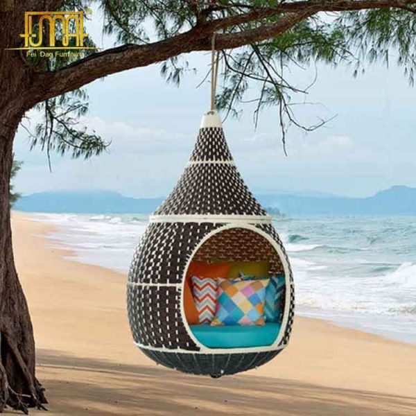 Egg chair hanging outdoor