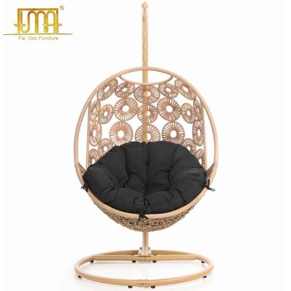 Hanging chair rattan