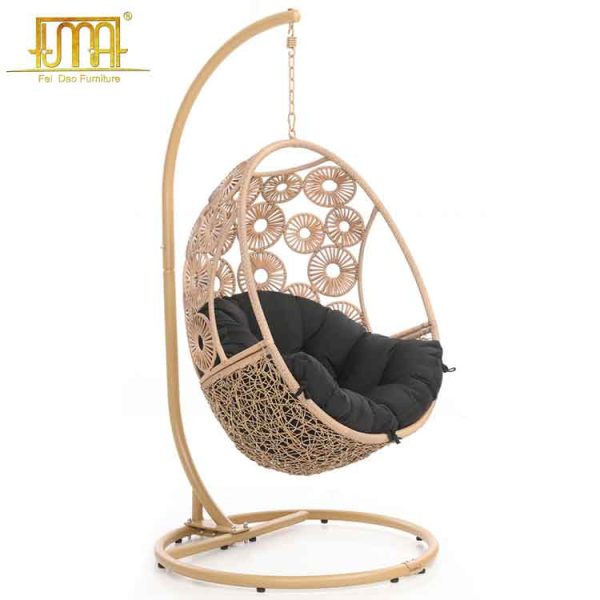 Hanging chair rattan