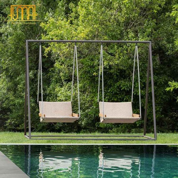 Outdoor swing