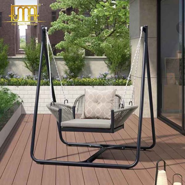 Swinging chair with stand