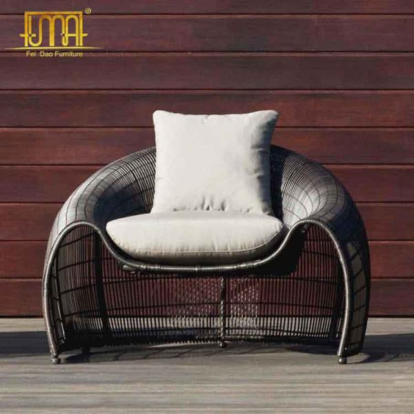 Lounge armchair