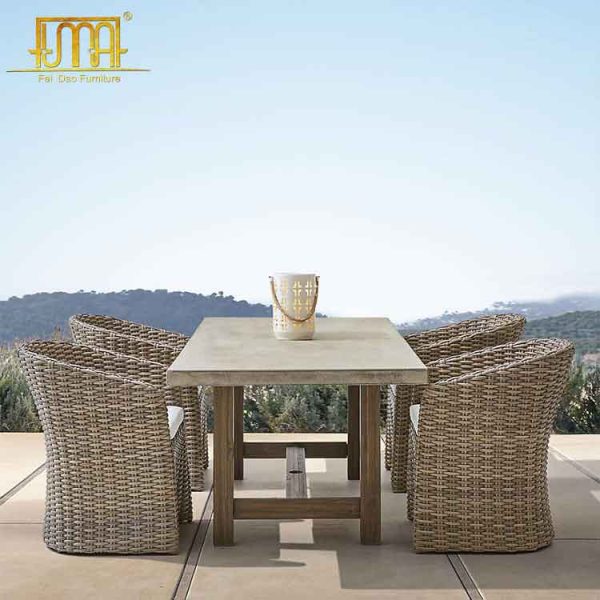 Outdoor dining sets