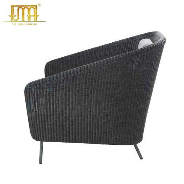 Outdoor lounge chair