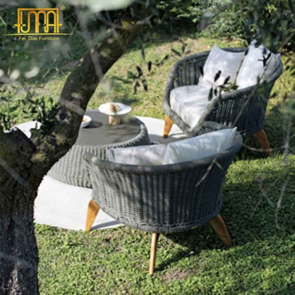 Outdoor chair and table