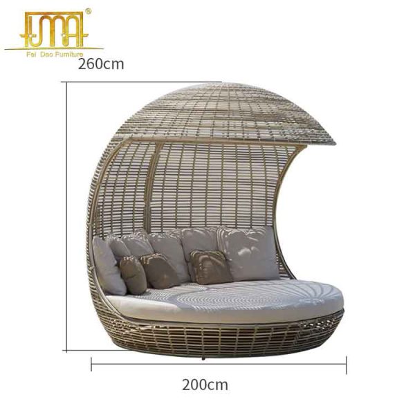 Canopy daybed outdoor