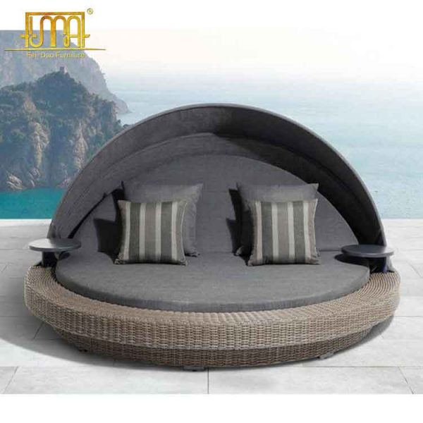 Round daybed outdoor