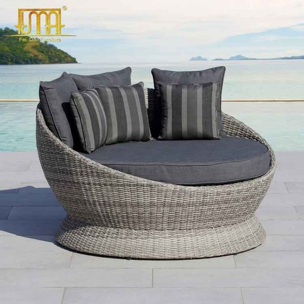 Outdoor daybed sale