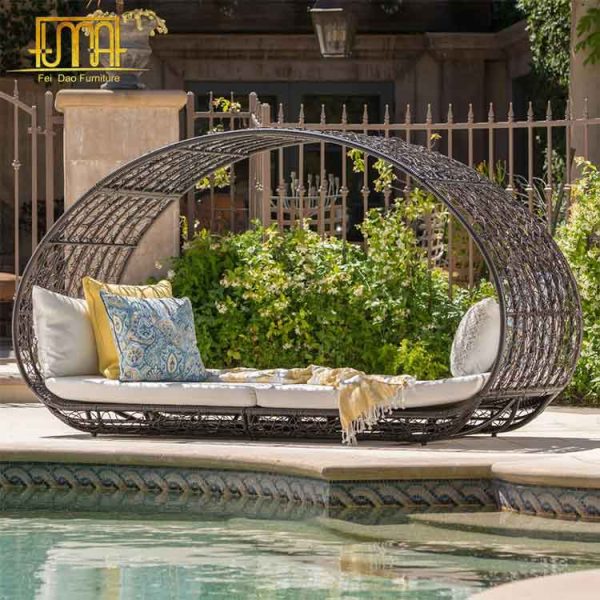 Outdoor chaise lounge outdoor daybed