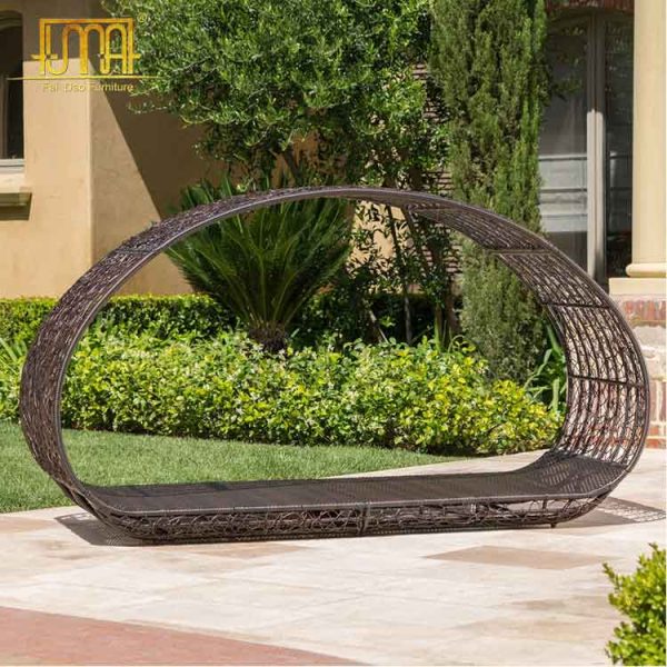 Outdoor chaise lounge outdoor daybed