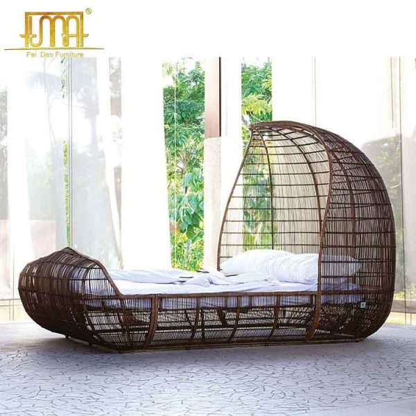 Large outdoor daybed