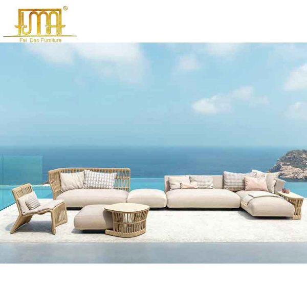 Outdoor patio sectional sofa