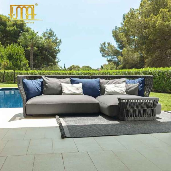 Outdoor patio sectional sofa