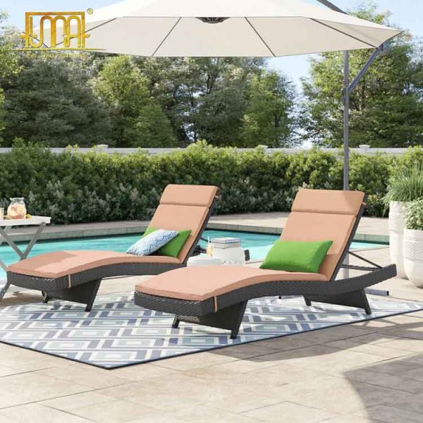 Luxurious Outdoor Sun Lounger