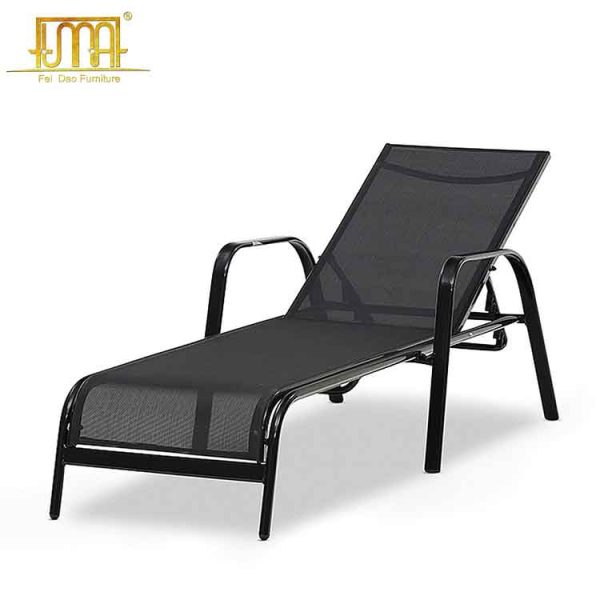 Adjustable sun lounger