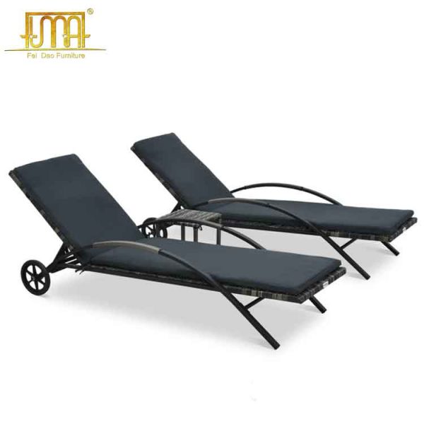 Portable sun lounge chair