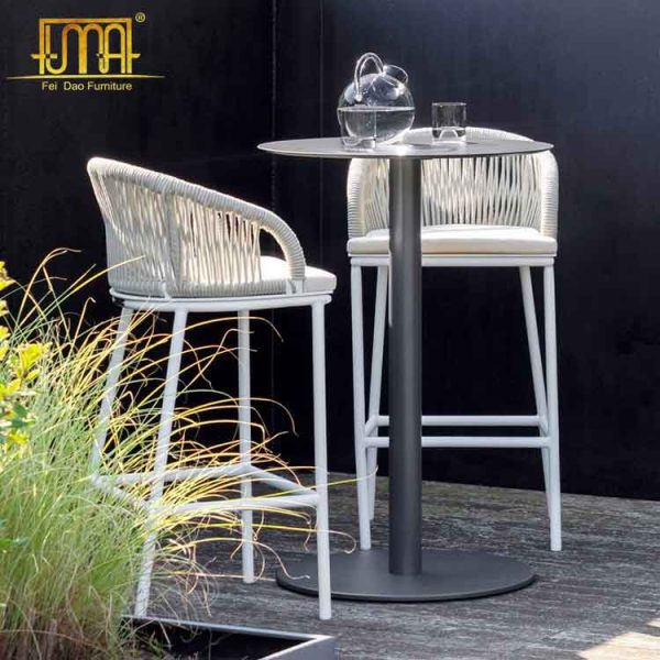 High outdoor bar stools