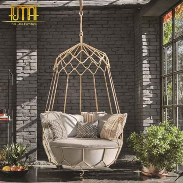 Patio hanging chair