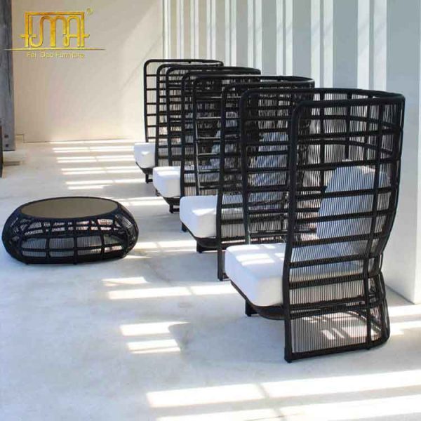 High back outdoor chair