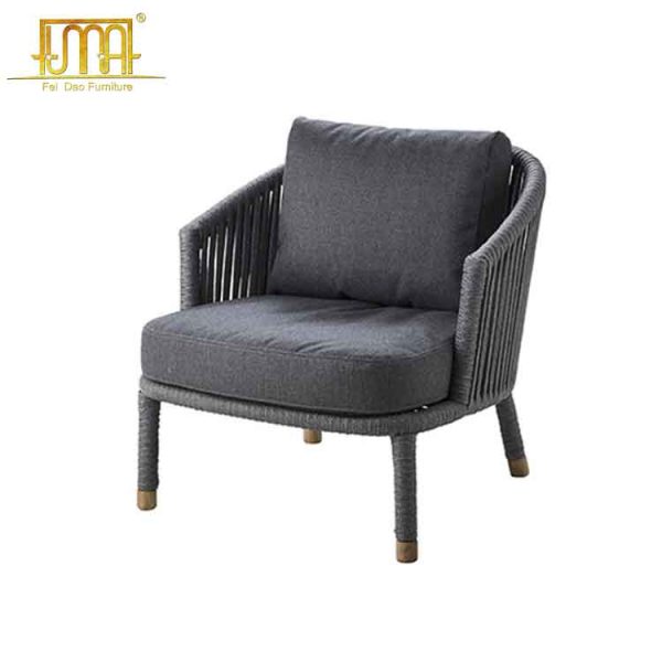 Moments lounge chair