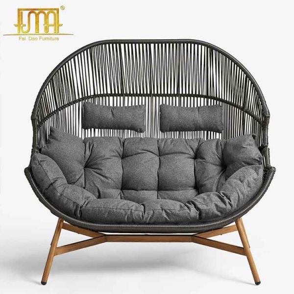 Cocoon chair outdoor