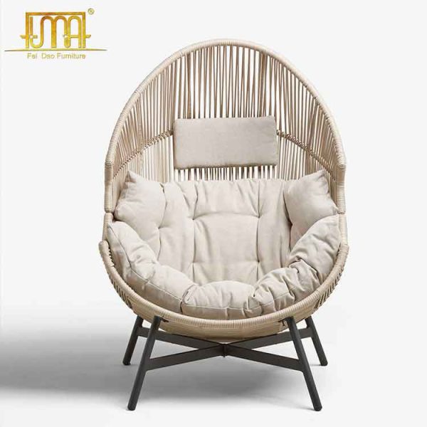 Outdoor Cocoon Chair