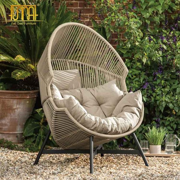 Outdoor Cocoon Chair