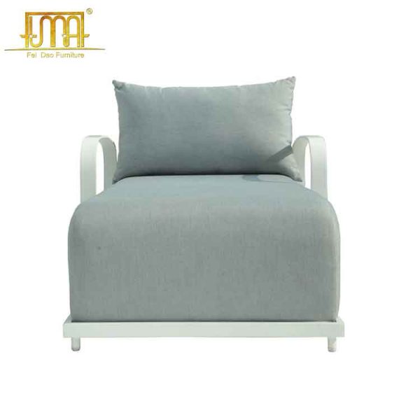 Chaise longue