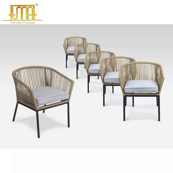 Outdoor wicker dining chair