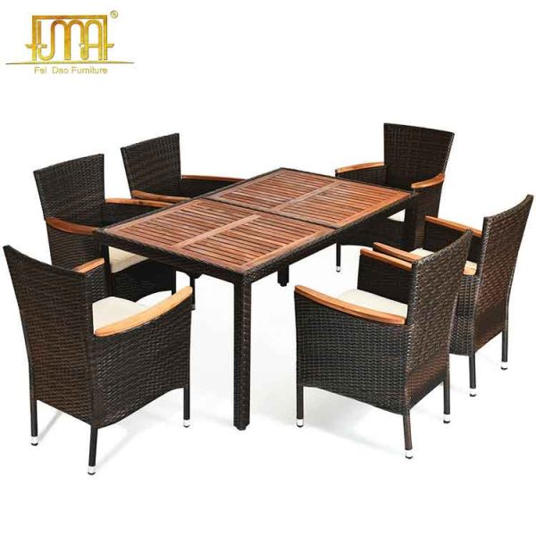 Bora outdoor dining set