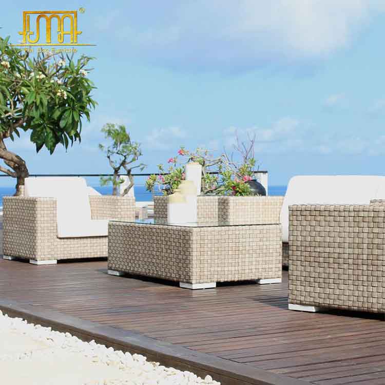 Outdoor Rattan Sofa Buying Guide