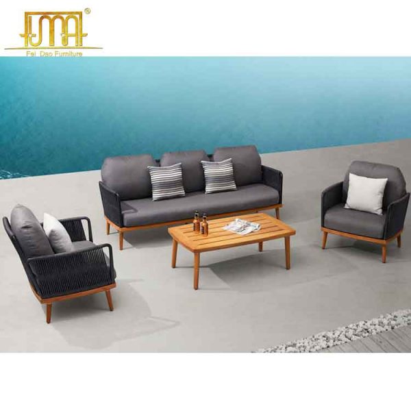 Outdoor sofa and loveseat