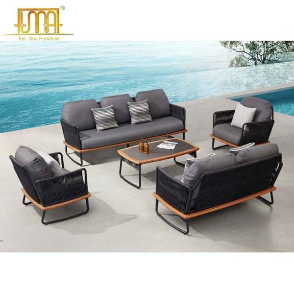 Outdoor sofa and loveseat