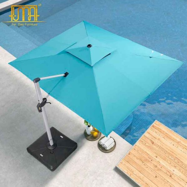 Rectangular cantilever umbrella