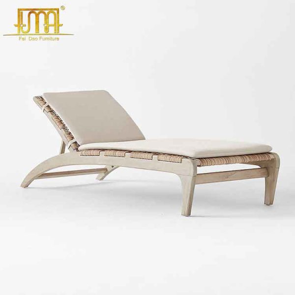 Lodi woven outdoor chaise