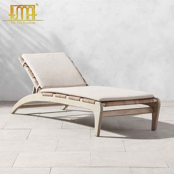 Lodi woven outdoor chaise