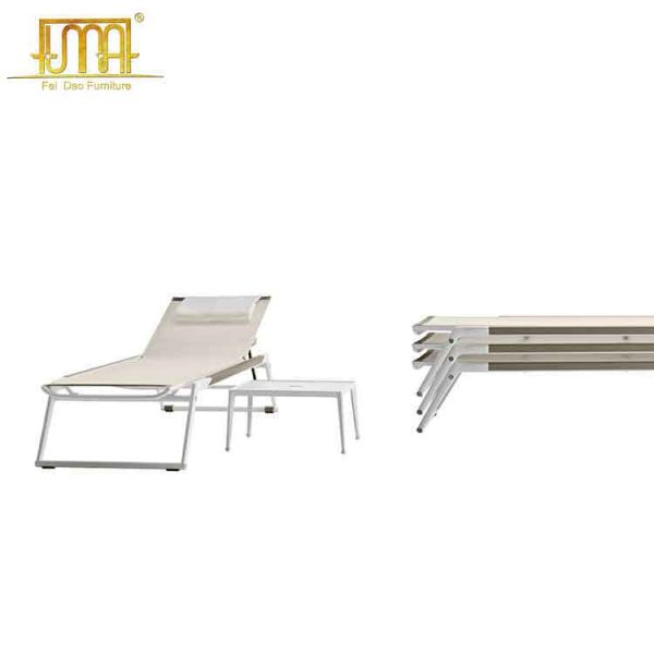 Italia chaise lounge