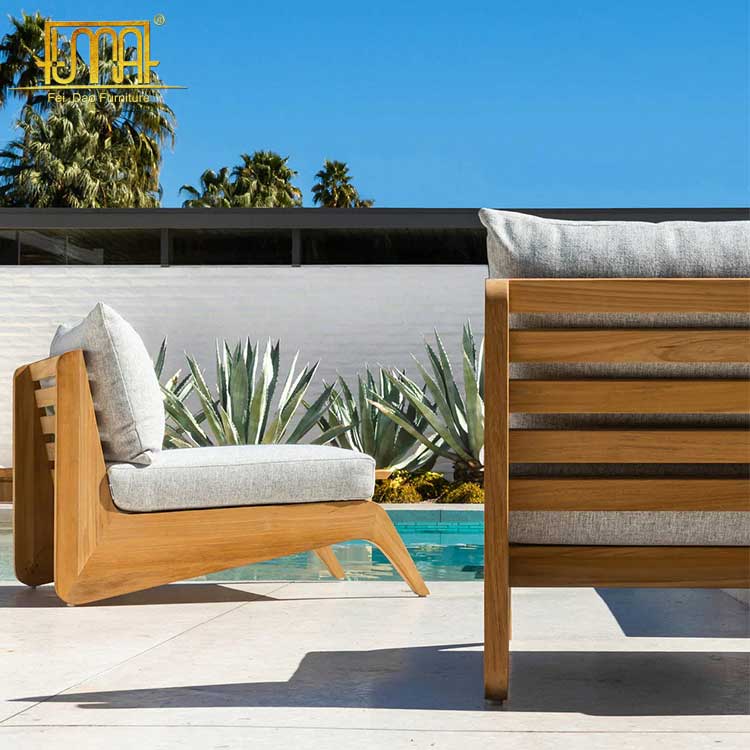 Selecting the Right Outdoor Furniture