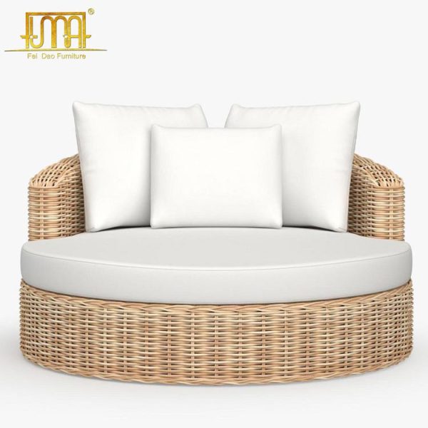 Round Swivel Outdoor Daybed