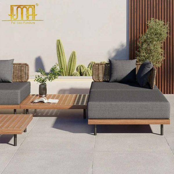 Garden Sofa Set With Table