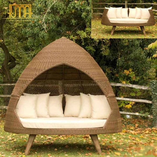 Outdoor Hut Daybed