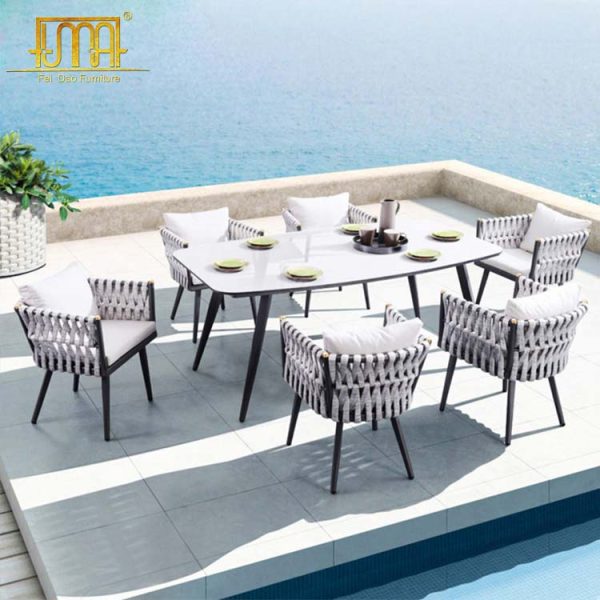 Urban Outdoor Dining Set