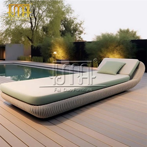 Rattan Lounger